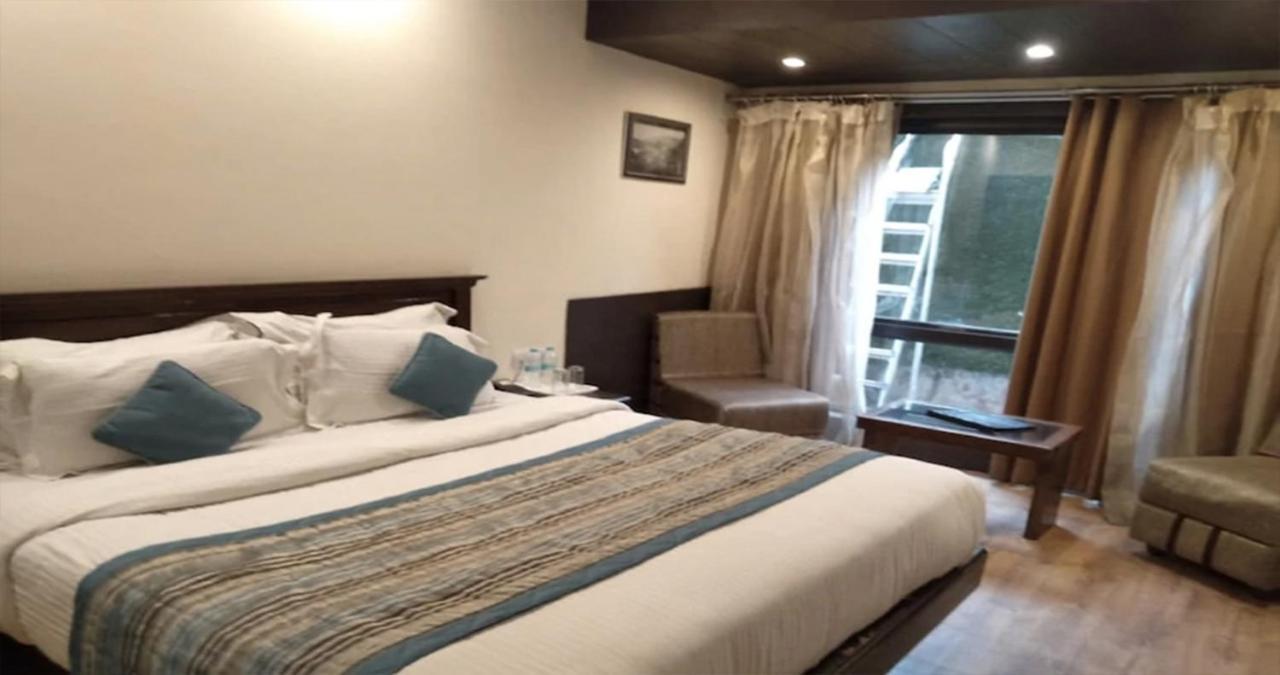 ซาโนบาร์ เดอะ มิดทาวน์ โฮเทล มัสซูรี Hotel ภายนอก รูปภาพ